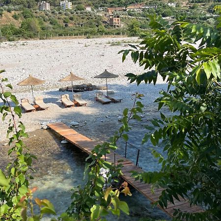 River Escape Villa - Private Beach, Scenic View & Bbq Tepelene Luaran gambar